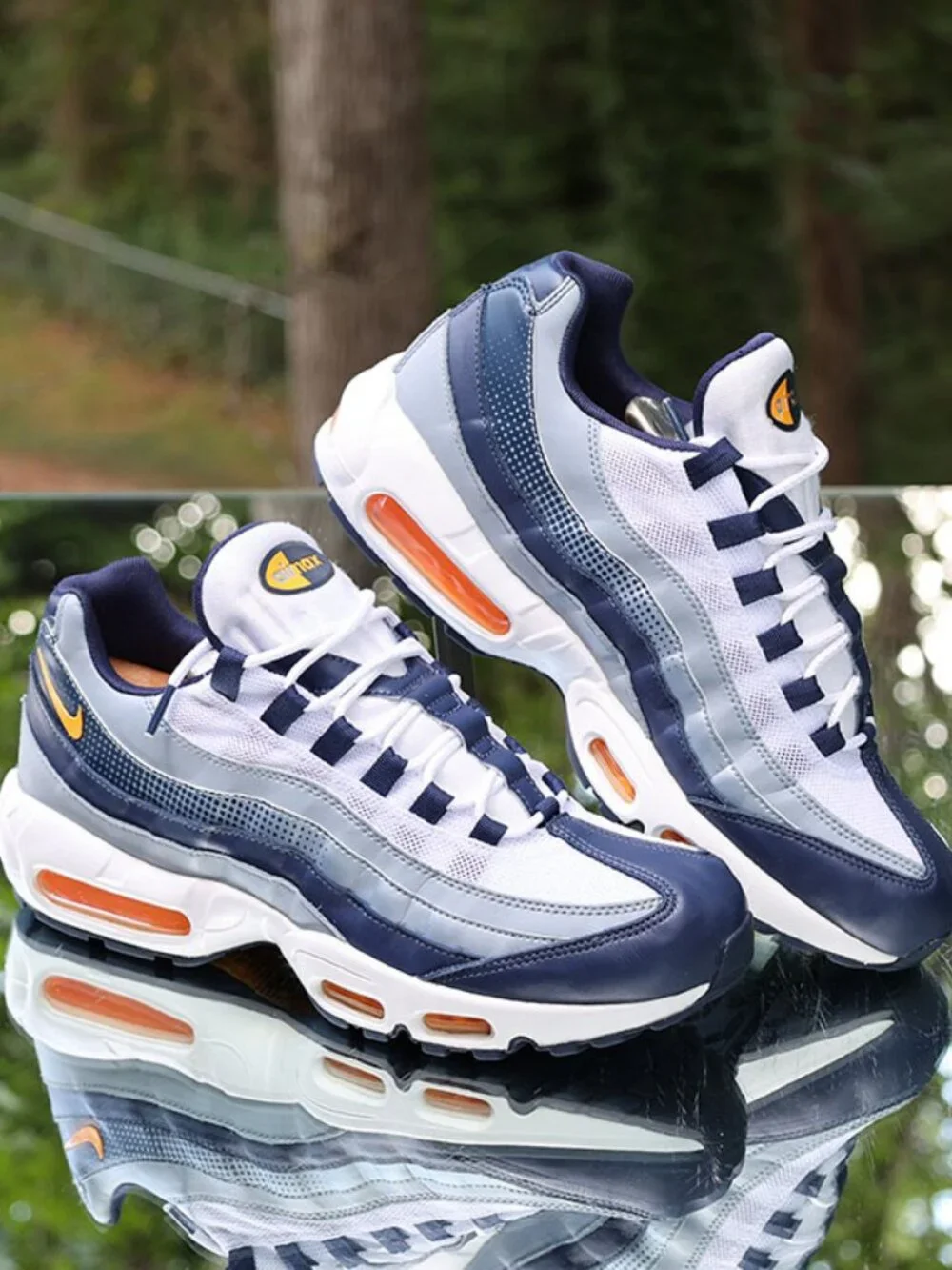 Nike Air Max 95 Midnight Navy Laser Orange